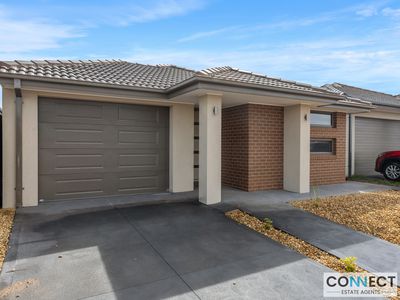 6 Ember Street, Clyde
