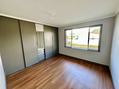 385 Balaclava Street, Hay