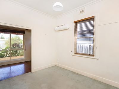 17 Glamis Road, West Footscray