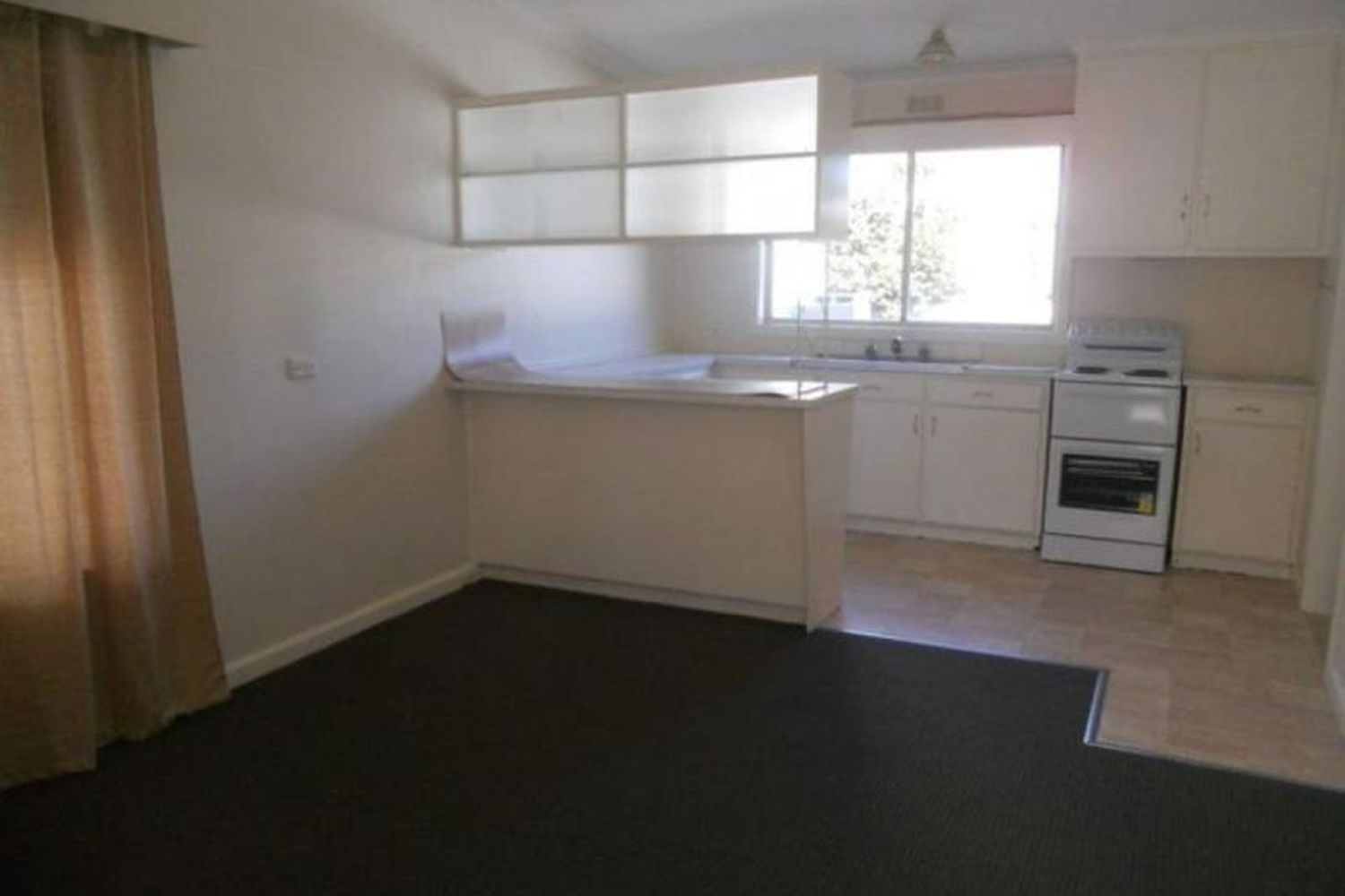 2 / 22 O'Connor Street, Horsham