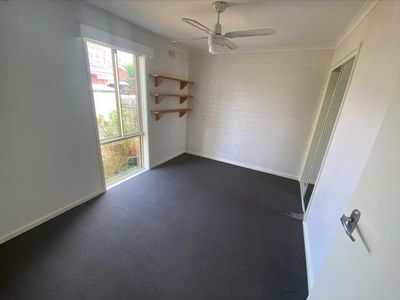 7 / 27 Deutgam Street, Werribee