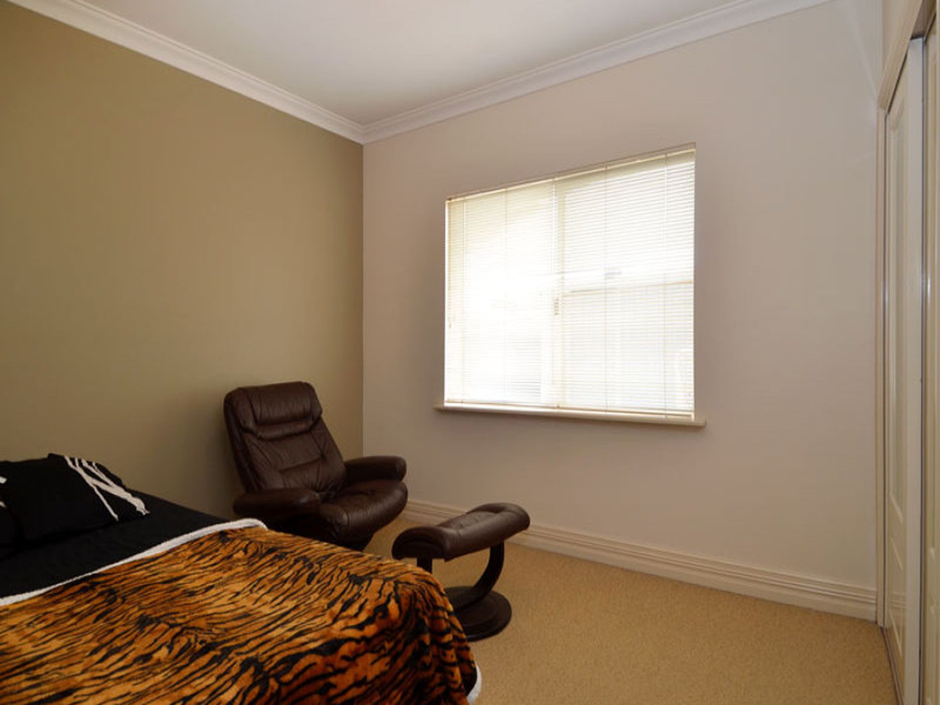 27 Quartermaine Street, Somerville