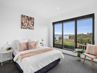 1 / 5 Balmoral Crescent, Rippleside