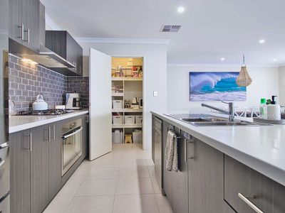 146 Clyde Avenue , Baldivis