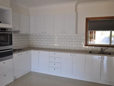 2 Clematis Street, Forbes