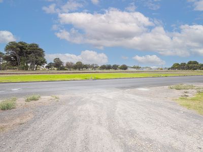 In2 Trophies, Monogramming & Work Wear