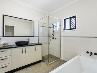 9 Priors Pocket Road, Pacific Heights