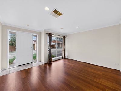 18 / 4 Paydon Way, Hampton Park