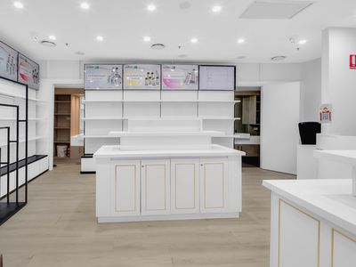 shop 9 / 3003 Surfers Paradise Boulevard, Surfers Paradise