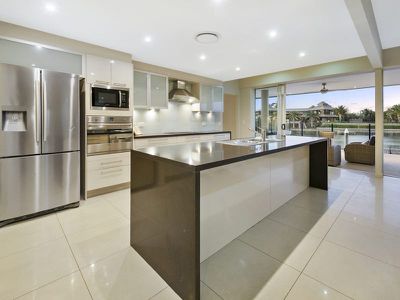 165 Monaco Street, Broadbeach Waters