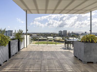 2 / 24 Brookes Street, Bowen Hills