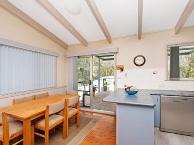 10 Garrad Way, Lake Conjola