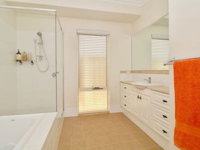 35 Cleland Crescent , Baldivis