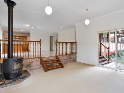 1 McDougall Close, Silkstone