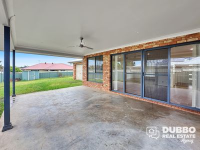 11 Dunheved Circle, Dubbo