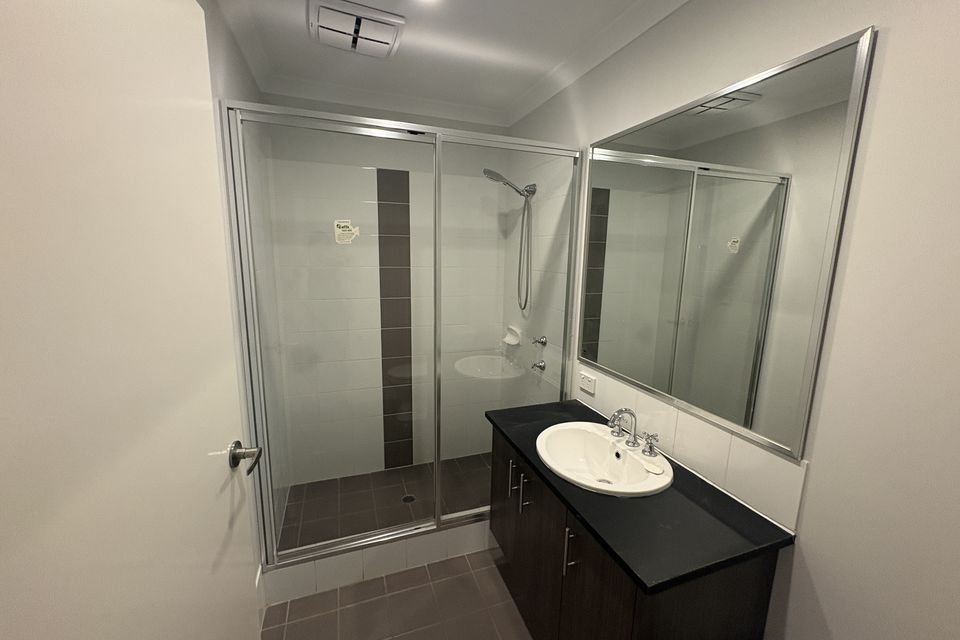 131 Lambeth Cir, Wellard