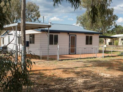 6 Myrangle Street, Yeoval