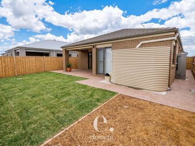 39 Pickering Crescent, Lara