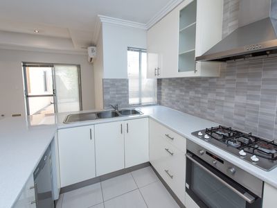 62D Amberley Way, Westminster