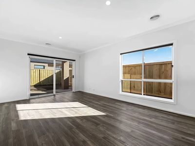 7 Gloss Street, Mambourin