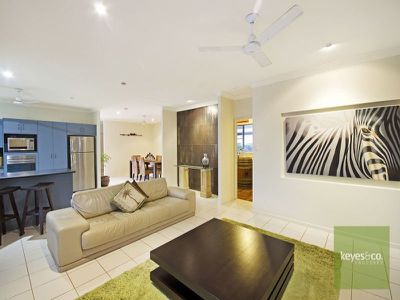 6 Barwin Court, Douglas