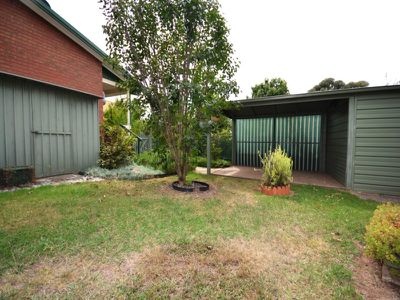 2 Omeo Court , Tawonga South
