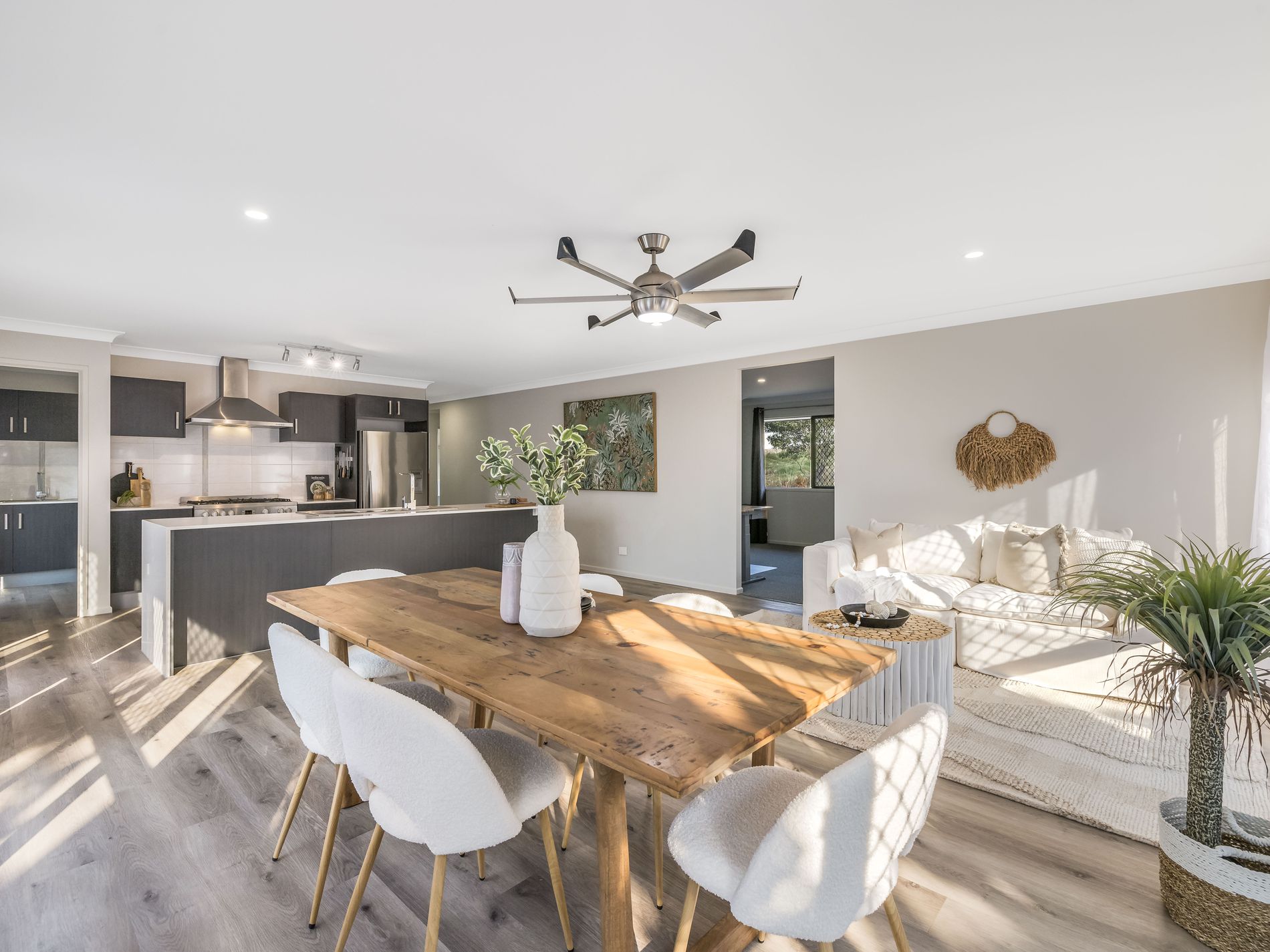 154 Kingfisher Crescent, Palmview