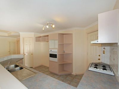 4 McGillivray Crescent, Somerville