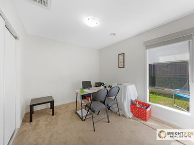 6 Tesla Grange, Clyde North