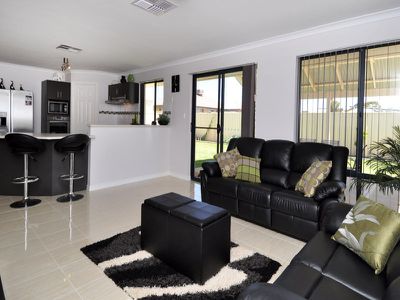 11 Yilkarri Parade, Kalgoorlie