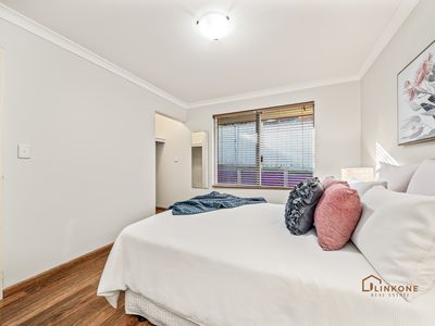 2 / 94 Hobbs Avenue, Como