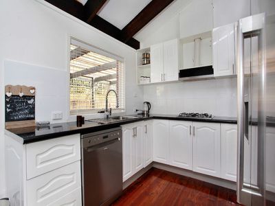 2 Cotham Square, Hampton Park
