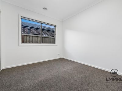 7 Pamir Circuit, Clyde North