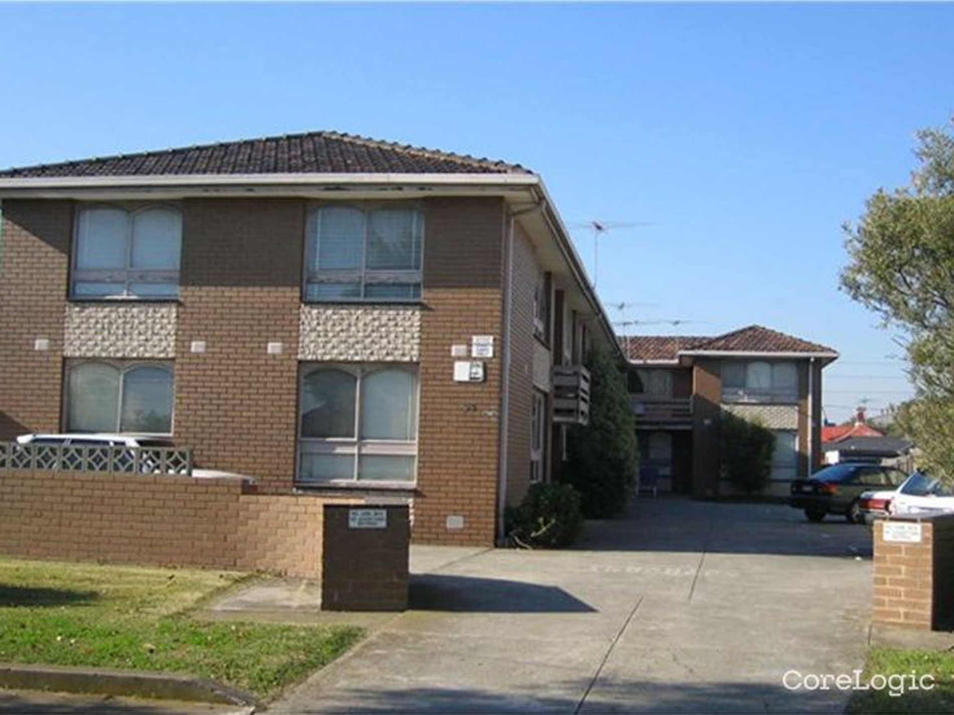 8 / 55 Cowper Street, Footscray