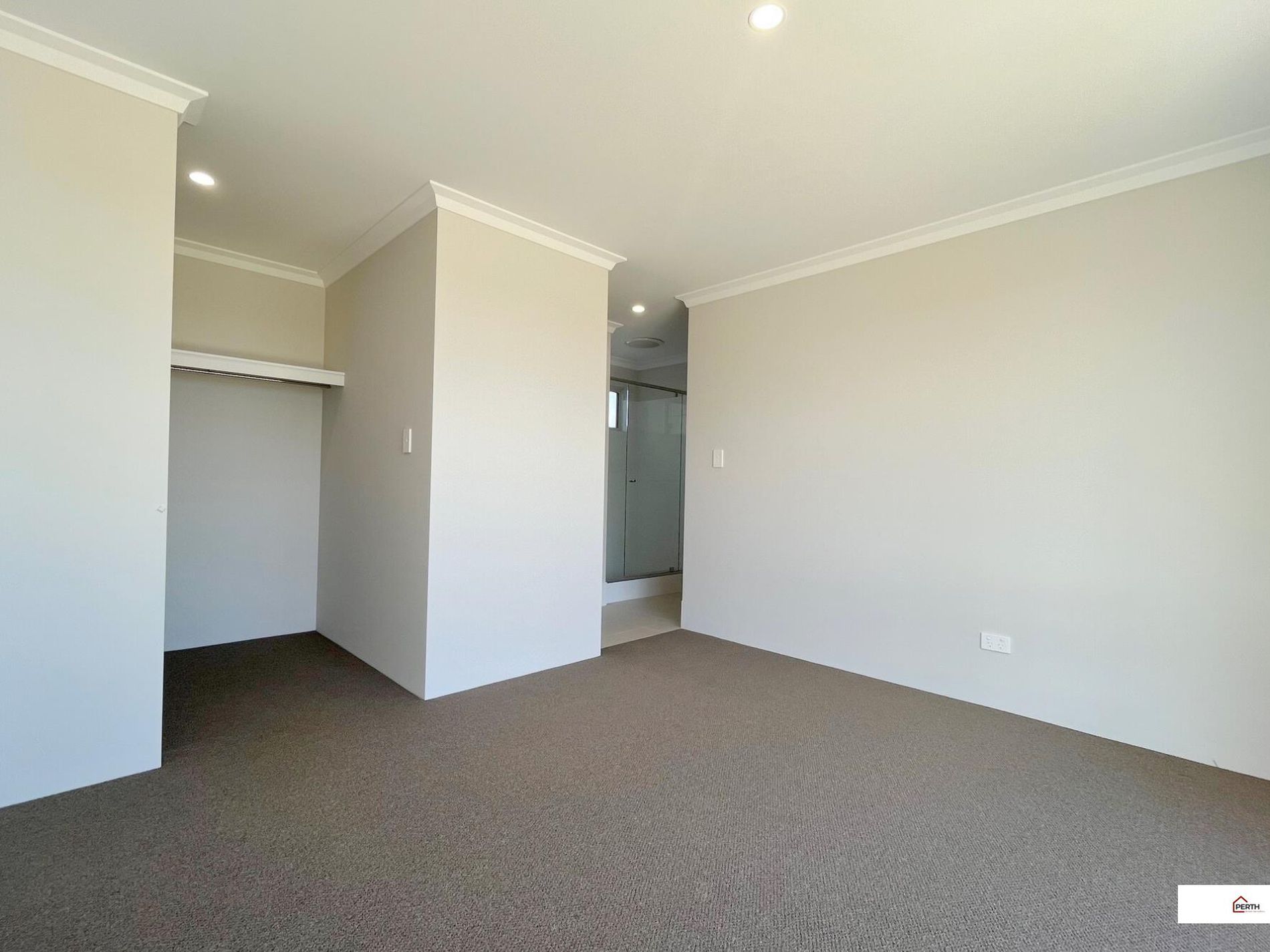 24 Kembla Way, Lakelands