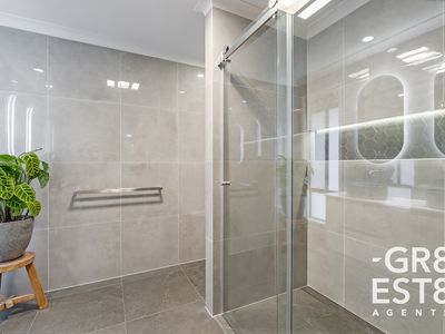 56 Ranfurlie Boulevard, Cranbourne West