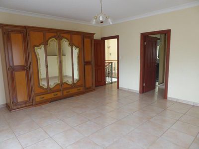 820A Fifteenth Avenue, Rossmore