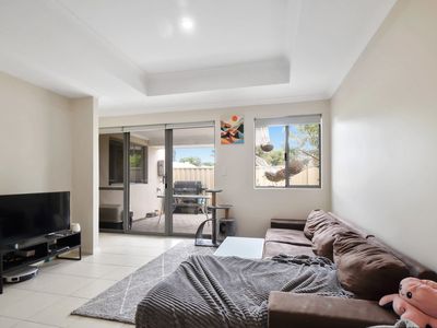 25B Banyard Avenue, Kelmscott
