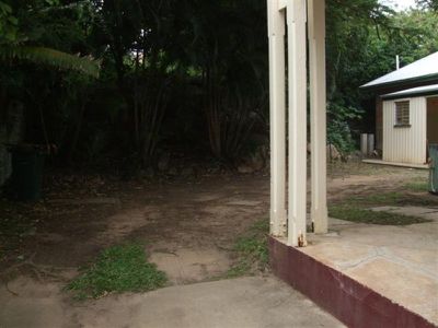 3 / 122  Charlotte , Cooktown