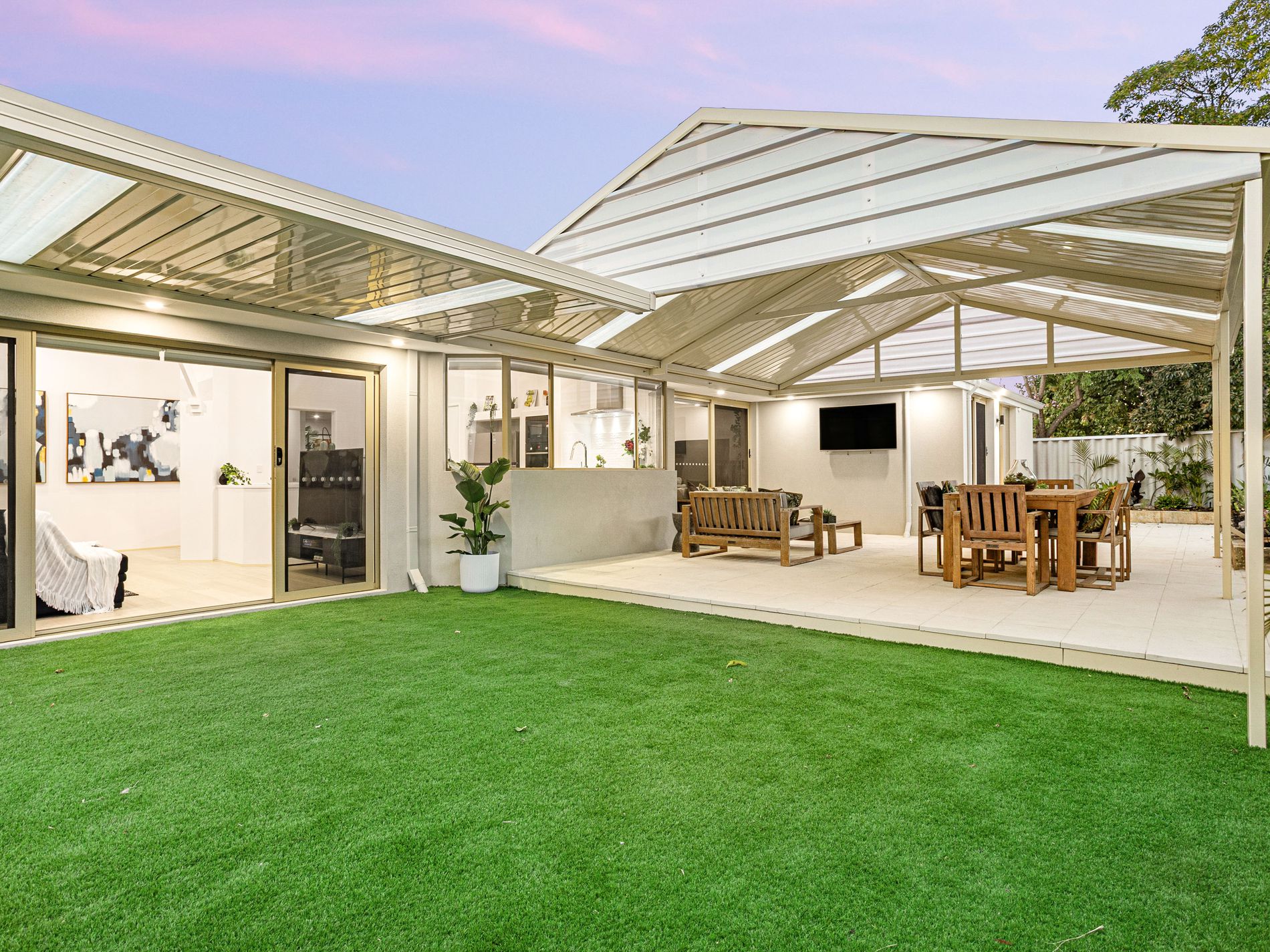 15 Kirwan Way, Winthrop