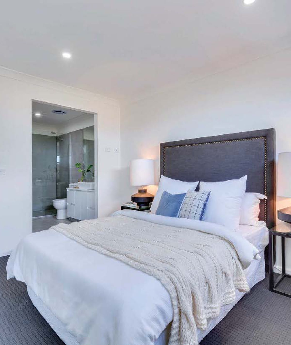 Stylish Townhouse close to all amenities.