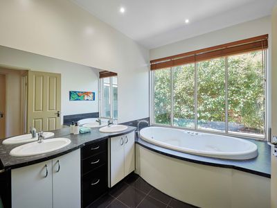 10 Ferrier Street, Mount Macedon