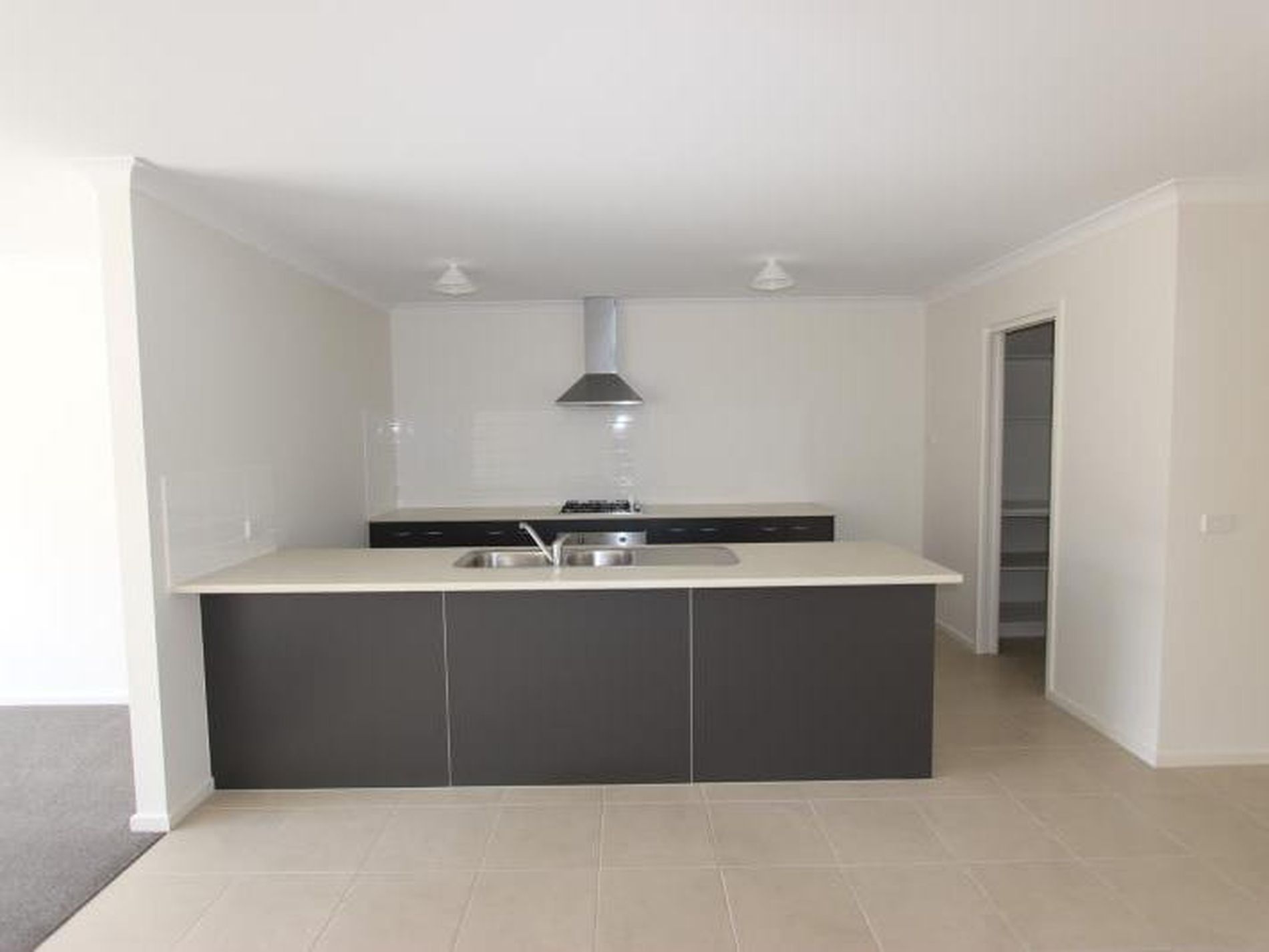 1 / 48 Rollins Road, Bell Post Hill