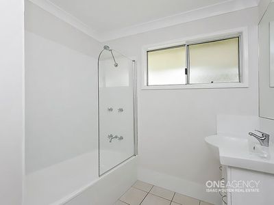 6 Serly Court, Bellbird Park