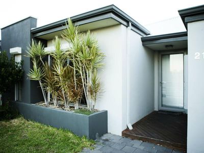 21 Kingsway Gardens, Canning Vale