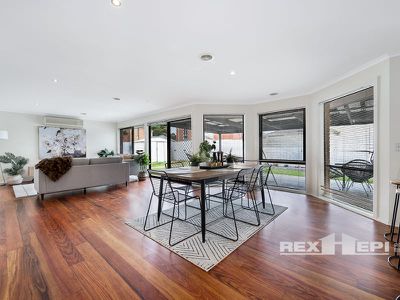 59 Henry Lawson Drive, Lynbrook