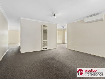 4 Timbara Court, Wattle Grove