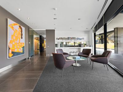 808 / 250 Saint Kilda Road, Southbank