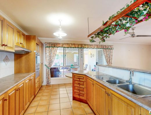 Spacious 690m² allotment in a quiet, family-friendly cul-de-sac image 5