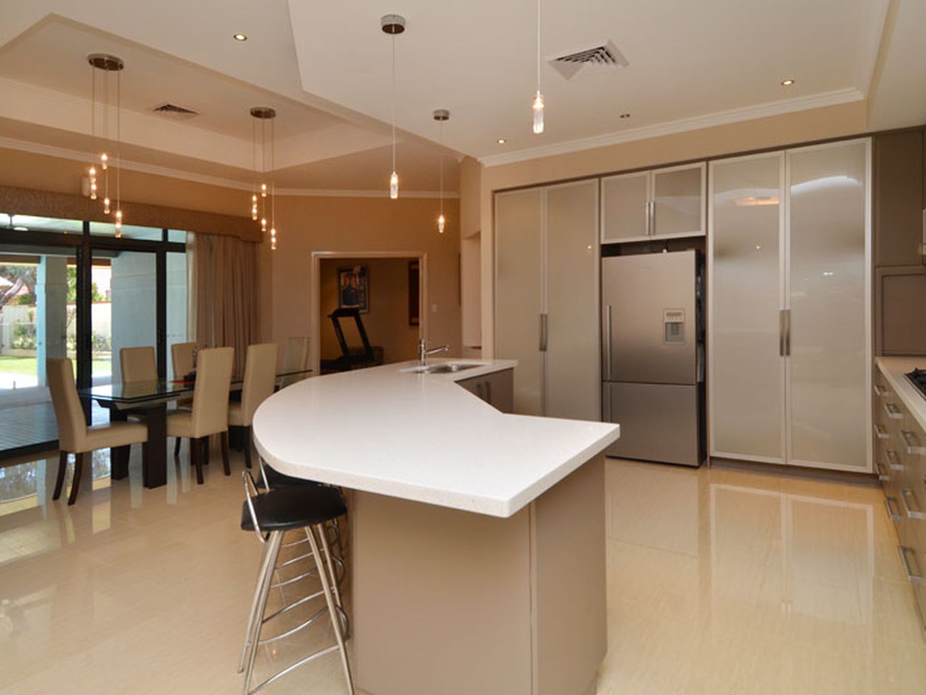 5 Buchanan Court, Somerville